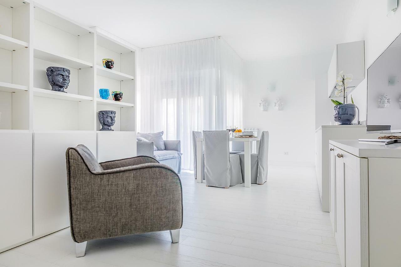White Stylish 2 * Vico Equense
