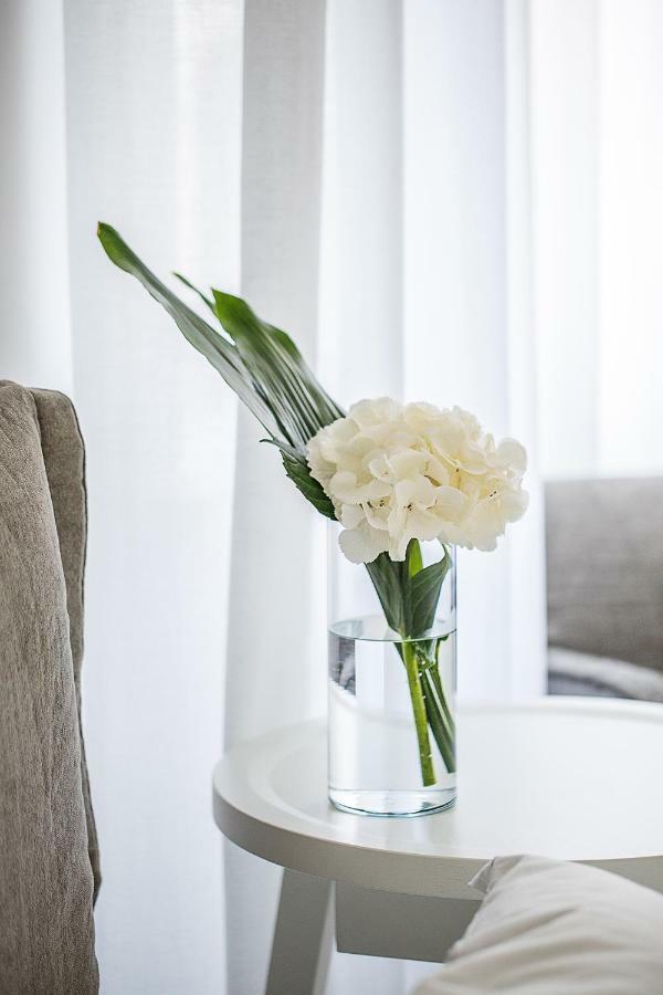 Apartment White Stylish 2 *